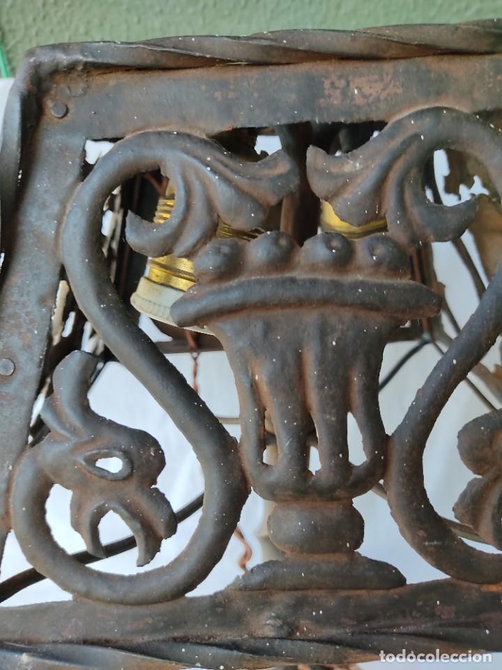 Antig&uuml;edades: Antigua l&aacute;mpara de hierro forjado - Foto 17