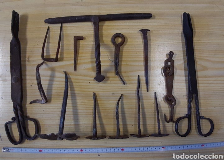 Antig&uuml;edades: Lote de hierros antiguos - Foto 1
