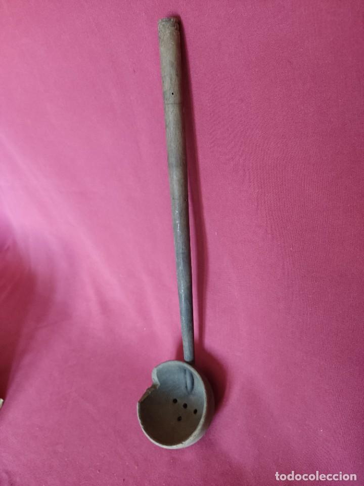 Antig&uuml;edades: ANTIGUO CAZO DE MADERA PARA ACEITUNAS - Foto 3