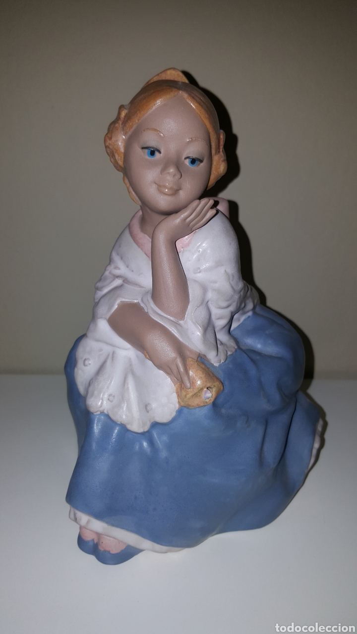 Antig&uuml;edades: Fallera porcelana Nadal - Foto 1