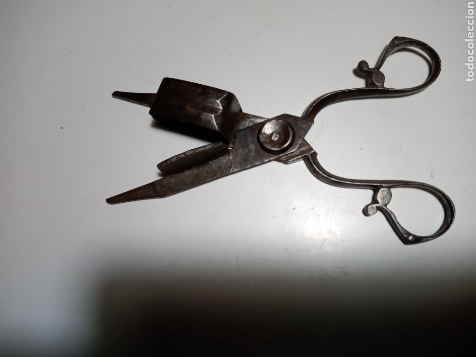 Antig&uuml;edades: Tijeras despabiladeras - Foto 2