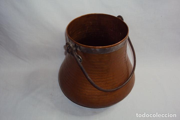 Antig&uuml;edades: Olla de cobre en forma de pera. - Foto 2