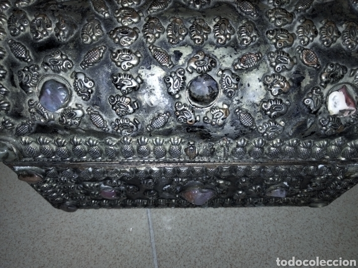 Antig&uuml;edades: COFRE METAL CON PIEDRERIAS - Foto 3