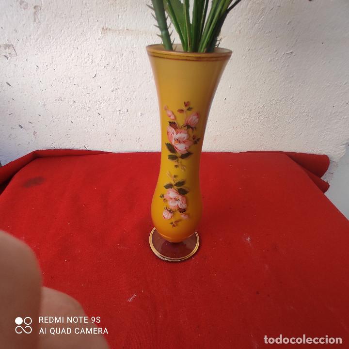 Antig&uuml;edades: florero cristal opalino - Foto 2