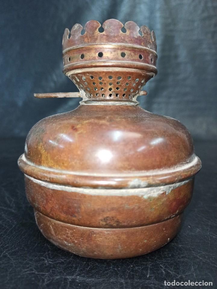 Antig&uuml;edades: Decorativo quinque de lat&oacute;n. C47 - Foto 2