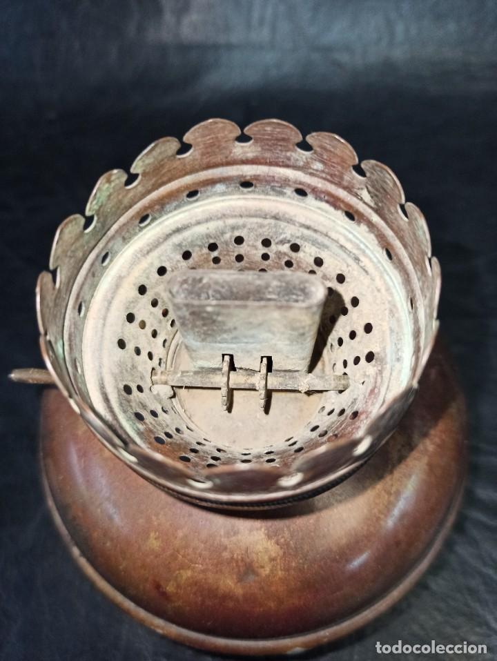 Antig&uuml;edades: Decorativo quinque de lat&oacute;n. C47 - Foto 3