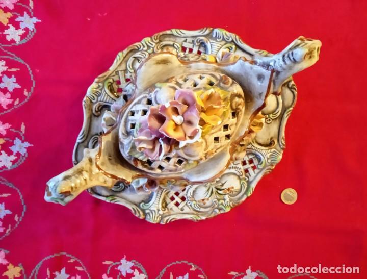 Antig&uuml;edades: Centro de mesa porcelana Capodimonti - Foto 1