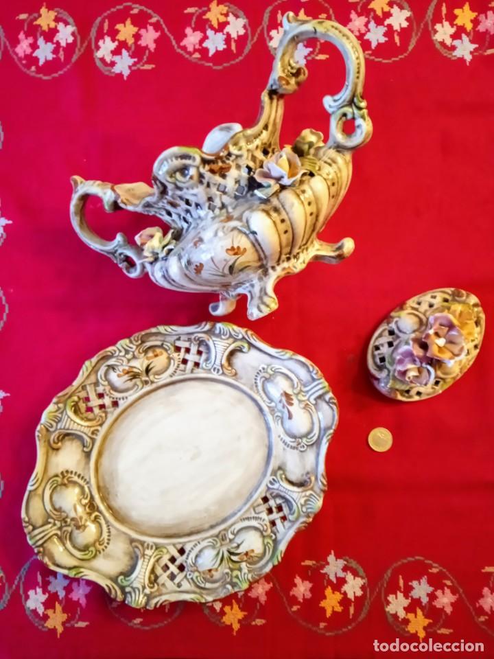 Antig&uuml;edades: Centro de mesa porcelana Capodimonti - Foto 4