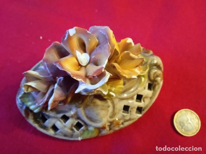 Antig&uuml;edades: Centro de mesa porcelana Capodimonti - Foto 9