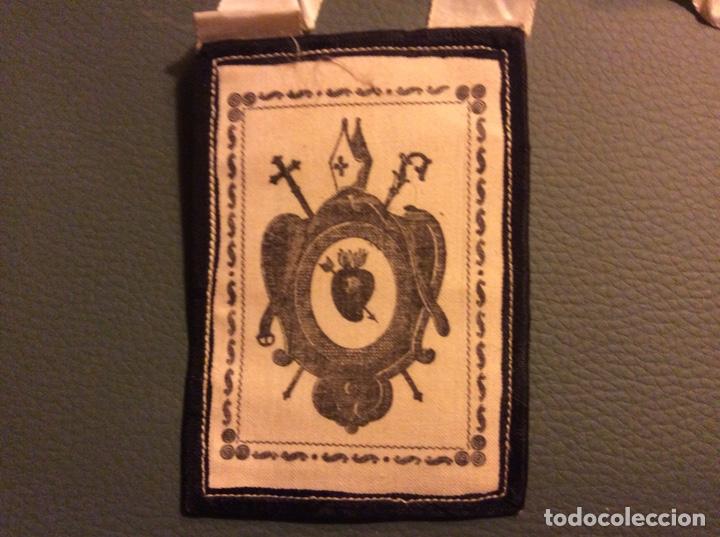 Antig&uuml;edades: Escapulario en lino 11cmx8cm. - Foto 4