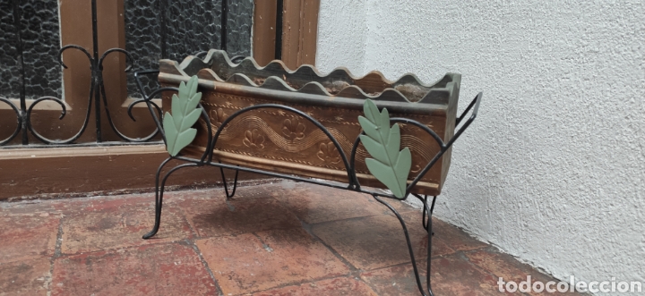 Antig&uuml;edades: Jardinera tarracota y forja - Foto 2