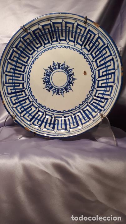 Antig&uuml;edades: Plato de Manises, siglo XIX. - Foto 1