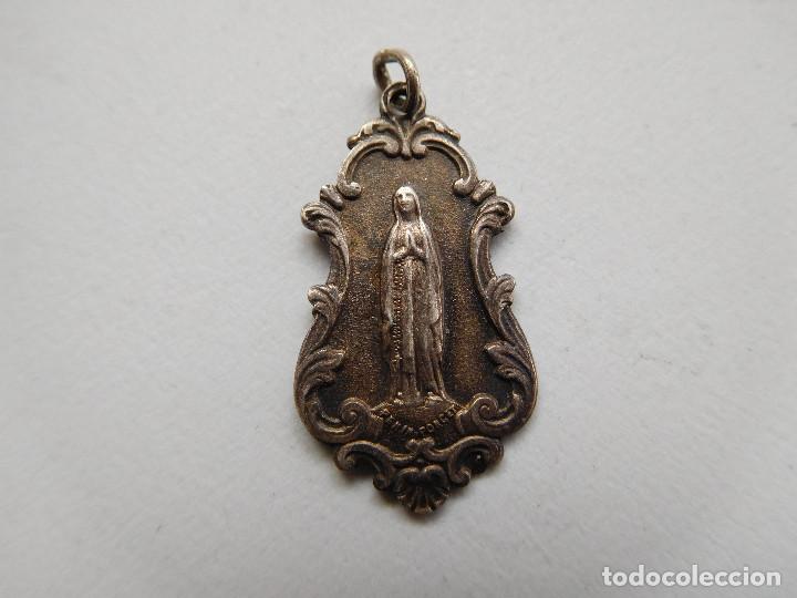 Antig&uuml;edades: Medalla antigua de plata virgen - Foto 1
