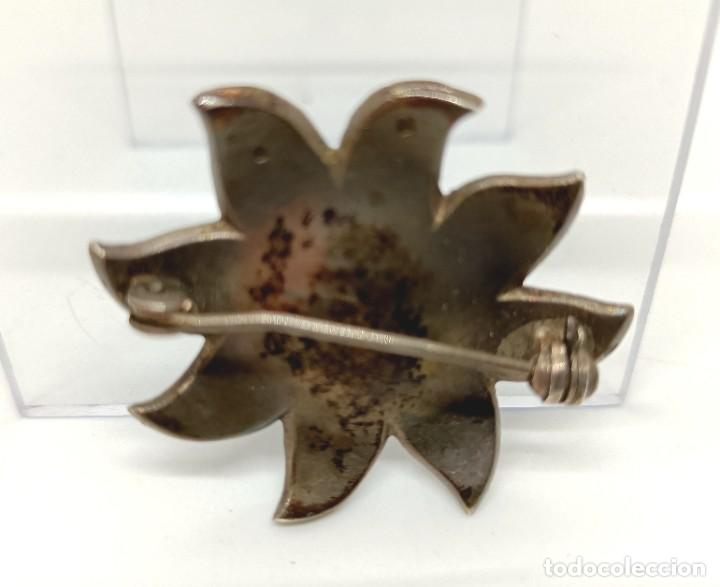 Antig&uuml;edades: Broche antiguo de plata con forma de estrella. - Foto 2