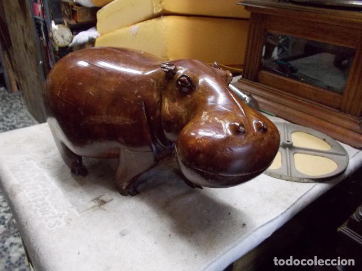Antig&uuml;edades: talla madera hipopotamo - Foto 2