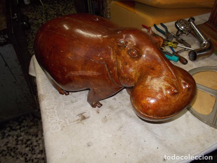 Antig&uuml;edades: talla madera hipopotamo - Foto 3