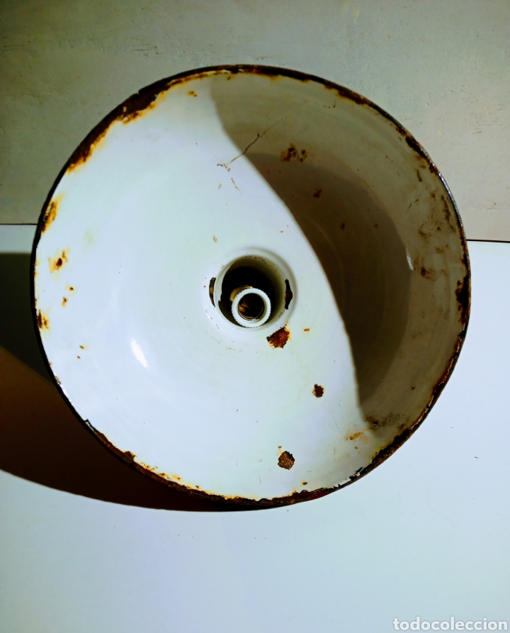 Antig&uuml;edades: L&aacute;mpara industrial lacada - Foto 4
