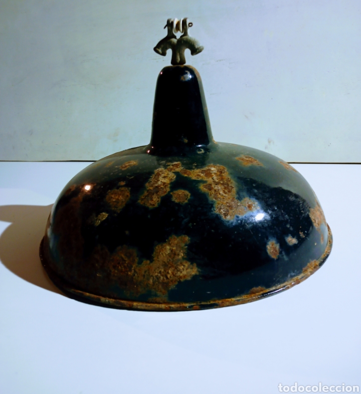 Antig&uuml;edades: L&aacute;mpara industrial lacada - Foto 1