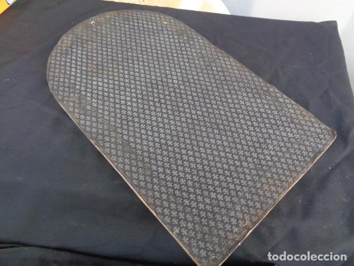 Antig&uuml;edades: MARCO CON INCRUSTACIONES Y ESPEJO - Foto 3