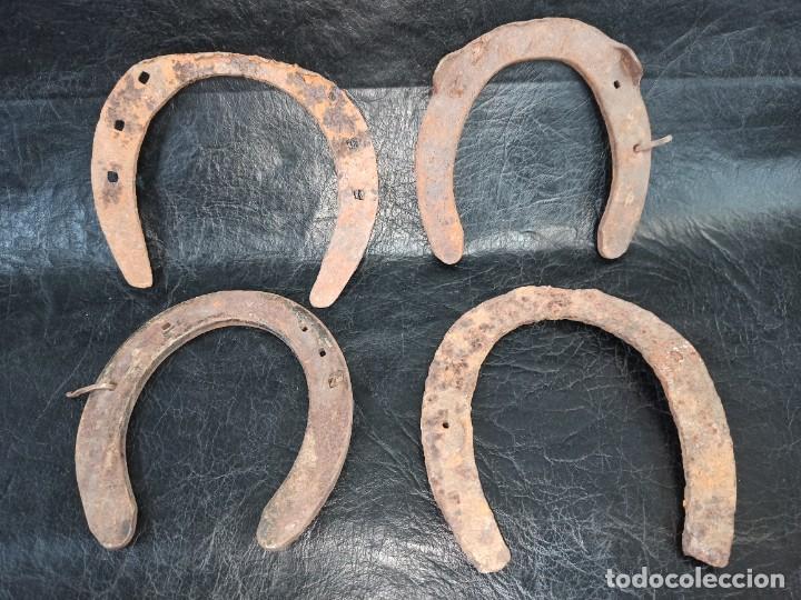 Antig&uuml;edades: Conjunto de 4 herraduras antiguas. CG3 - Foto 4
