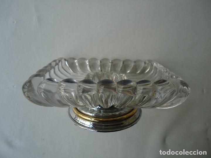 Antig&uuml;edades: BANDEJA DE CRISTAL CON PIE METALICO - Foto 1