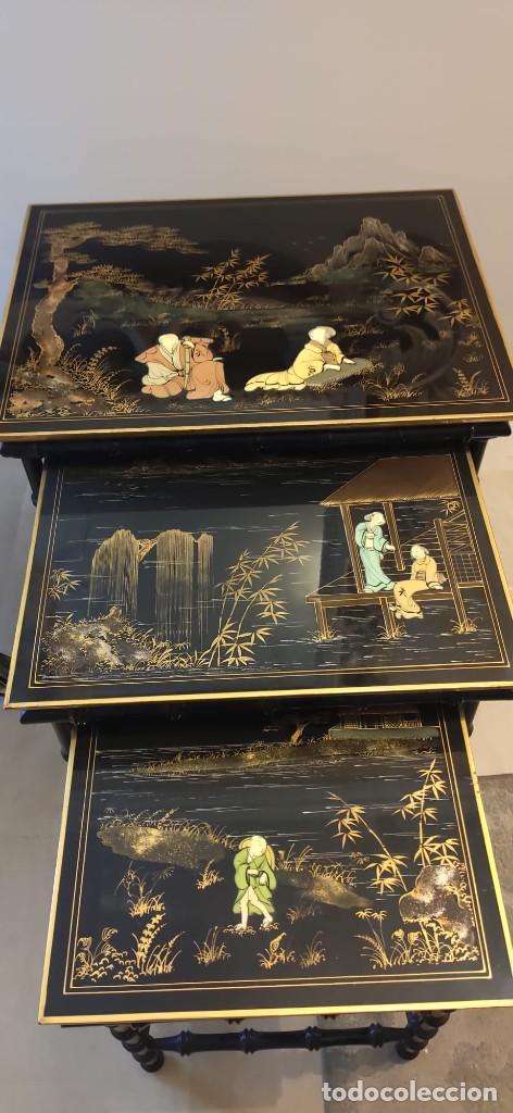 Antig&uuml;edades: CONJUNTO DE MESAS NIDO Y DOS SILLAS CHINAS - Foto 3