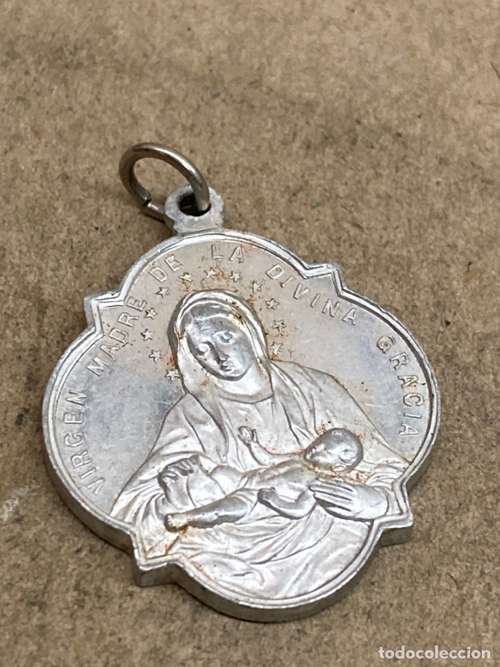 Antig&uuml;edades: Medalla religiosa - Foto 1