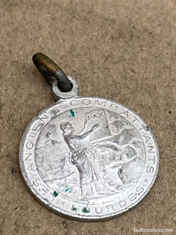 Antig&uuml;edades: Medalla religiosa - Foto 1