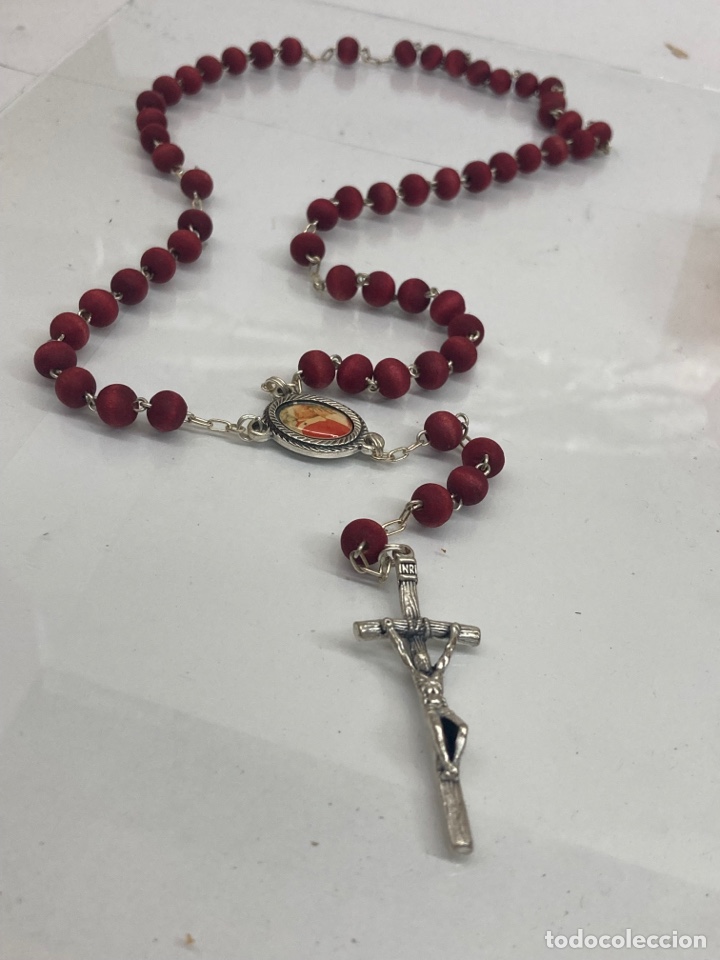 Antig&uuml;edades: Rosario de madera y perfume de rosas - Foto 1