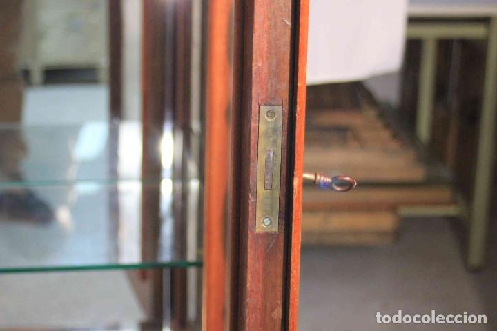 Antig&uuml;edades: ARMARIO VITRINA - Foto 16