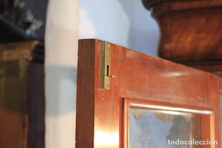 Antig&uuml;edades: ARMARIO VITRINA - Foto 17