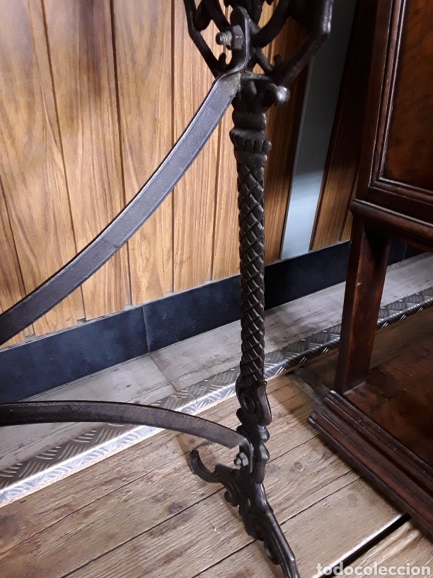 Antig&uuml;edades: Consola de hierro y marmol - Foto 7