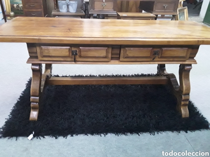 Antig&uuml;edades: Mesa de centro en nogal - Foto 4