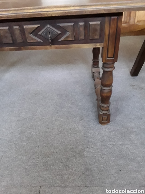 Antig&uuml;edades: Mesa de nogal - Foto 3