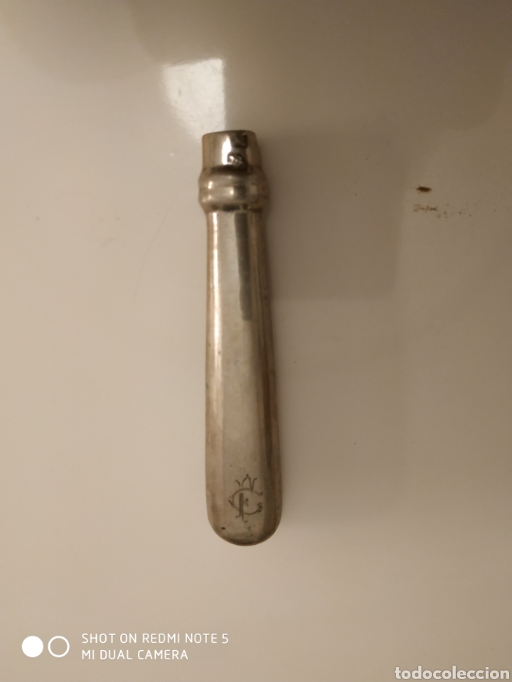 Antig&uuml;edades: Antiguo mango de plata con repuje - Foto 2