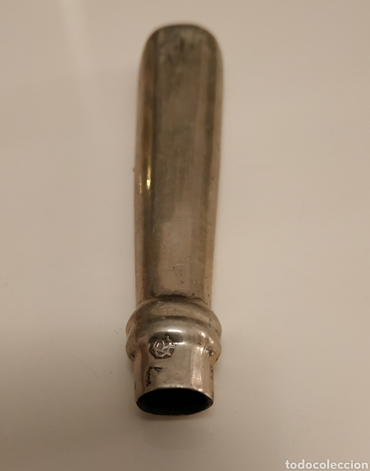 Antig&uuml;edades: Antiguo mango de plata con repuje - Foto 1