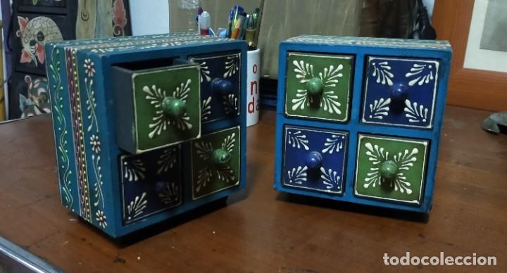 Antig&uuml;edades: Especieros de madera pintados a mano. - Foto 1