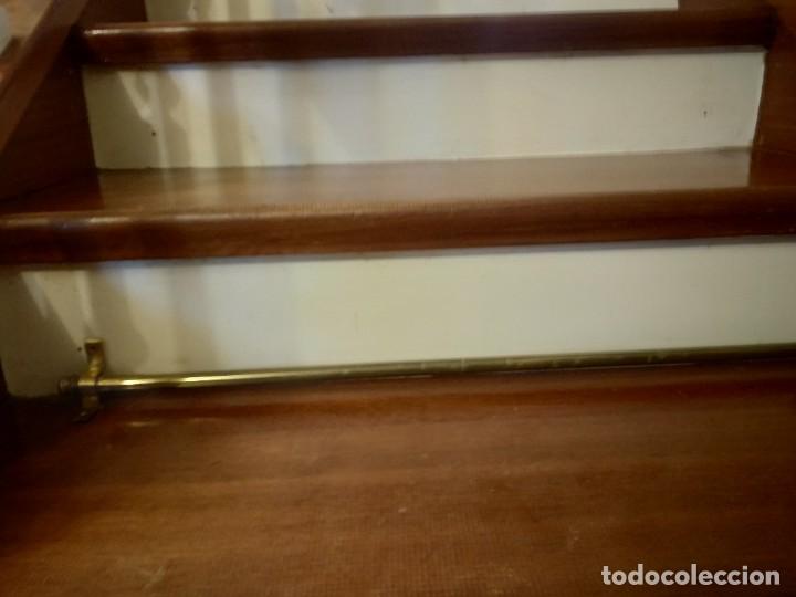 Antig&uuml;edades: Barras lat&oacute;n alfombra escalera - Foto 1