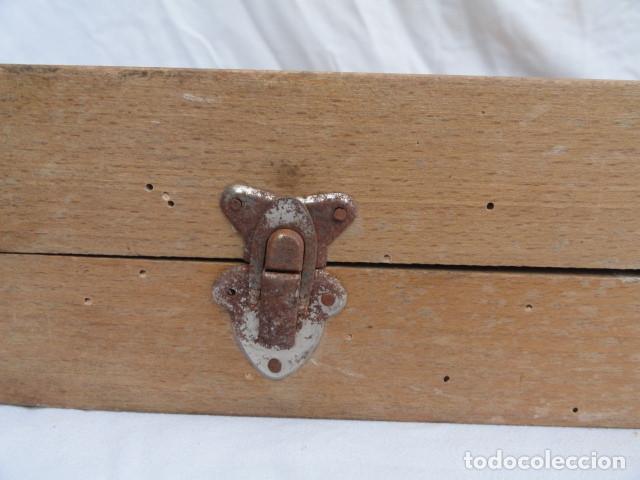 Antig&uuml;edades: ANTIGUA CAJA DE MADERA PARA HERRAMIENTAS. - Foto 3