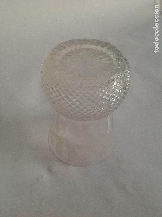Antig&uuml;edades: Jarroncito de cristal ingl&eacute;s tallado - Foto 2