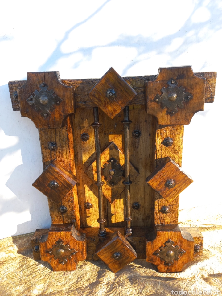 Antig&uuml;edades: Reja de madera y forja - Foto 1