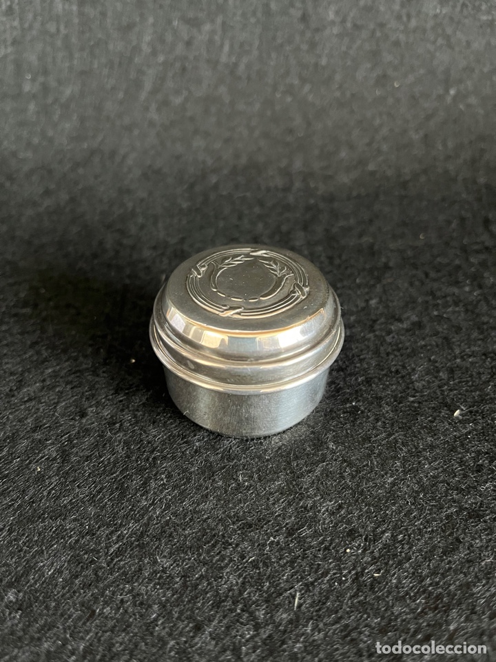 Antig&uuml;edades: Cajita de plata - Foto 1