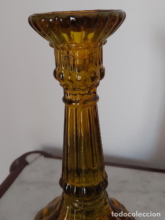 Antig&uuml;edades: Candelabro cristal de color - Foto 11