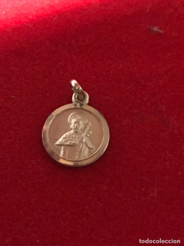 Antig&uuml;edades: Medalla. Santiago Apostol - Foto 1