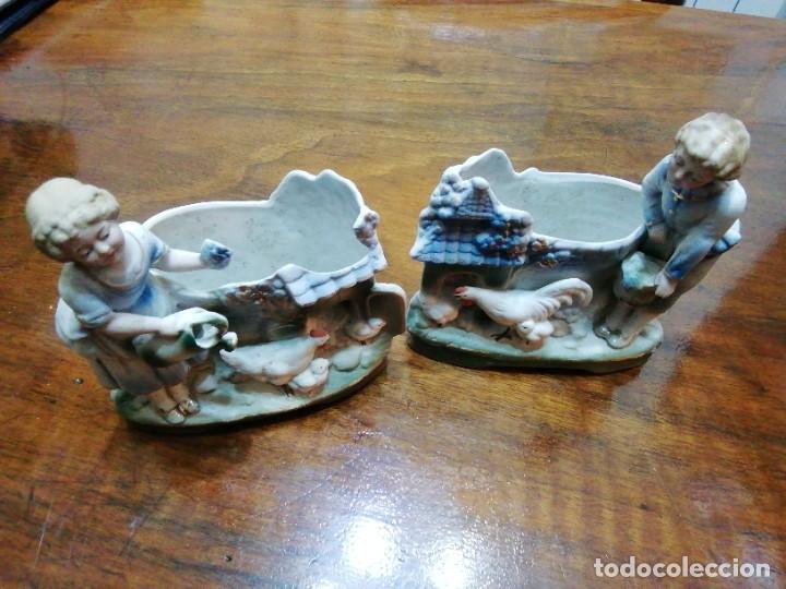 Antig&uuml;edades: *PAREJA DE BISCUITS CON JARDINERA.(Rf:TV/*c) - Foto 3
