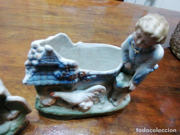 Antig&uuml;edades: *PAREJA DE BISCUITS CON JARDINERA.(Rf:TV/*c) - Foto 4