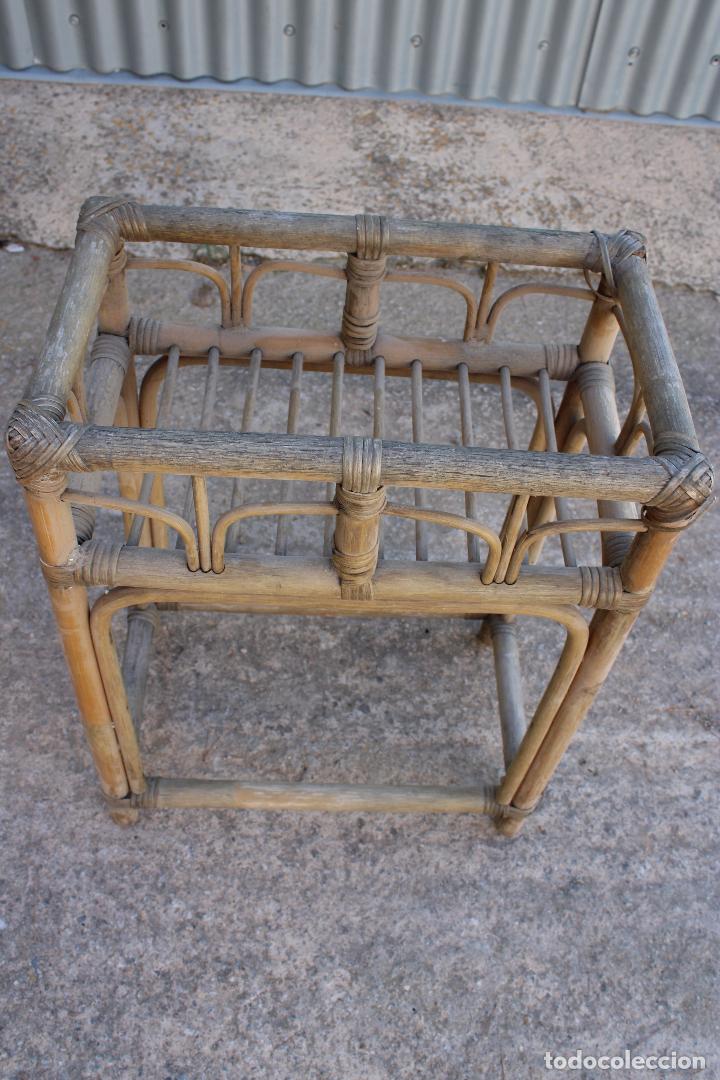 Antig&uuml;edades: jardinera de mimbre - Foto 5