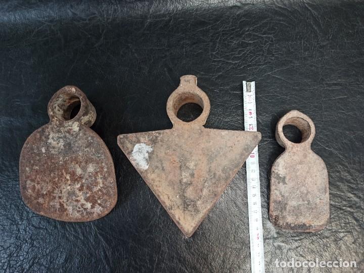 Antig&uuml;edades: Lote de antiguas azadas. CG4 - Foto 3