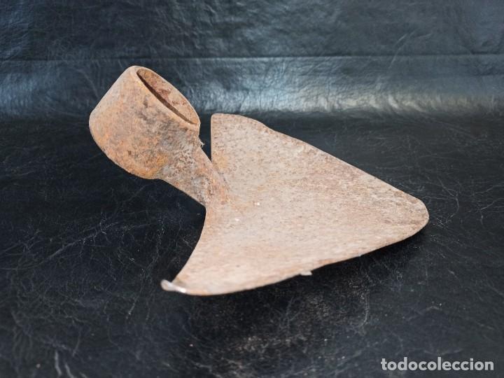 Antig&uuml;edades: Antigua azada. CG4 - Foto 3