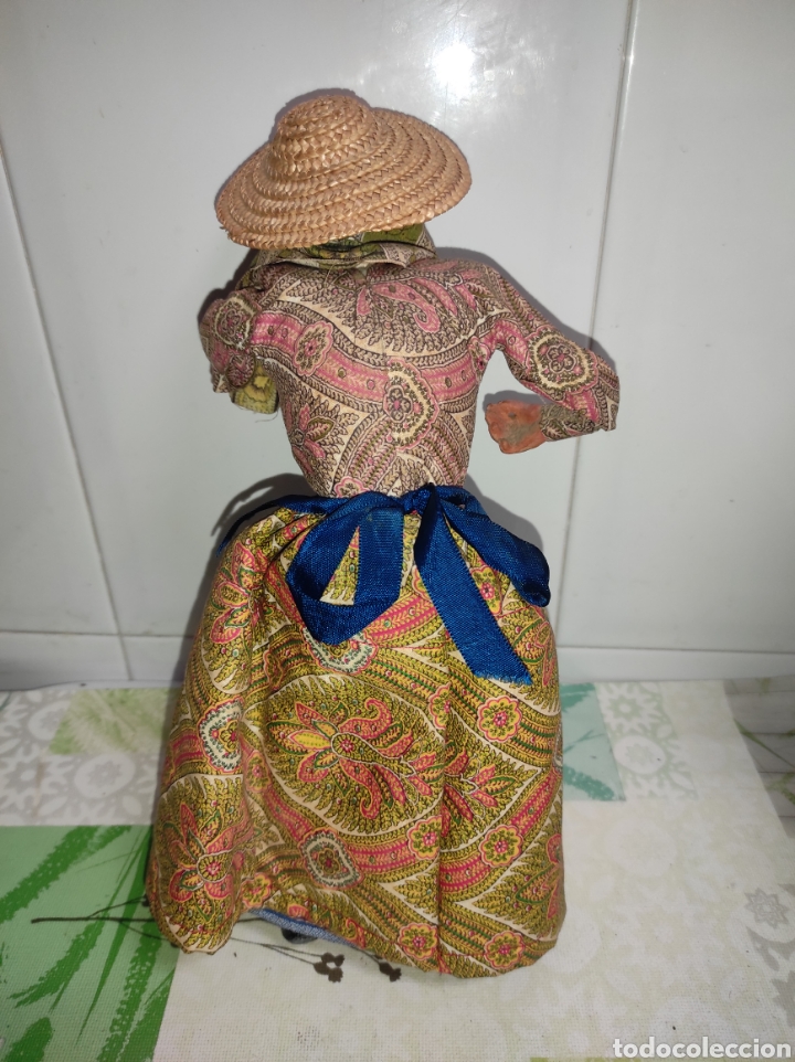 Antig&uuml;edades: Figura de Provenza - Foto 3